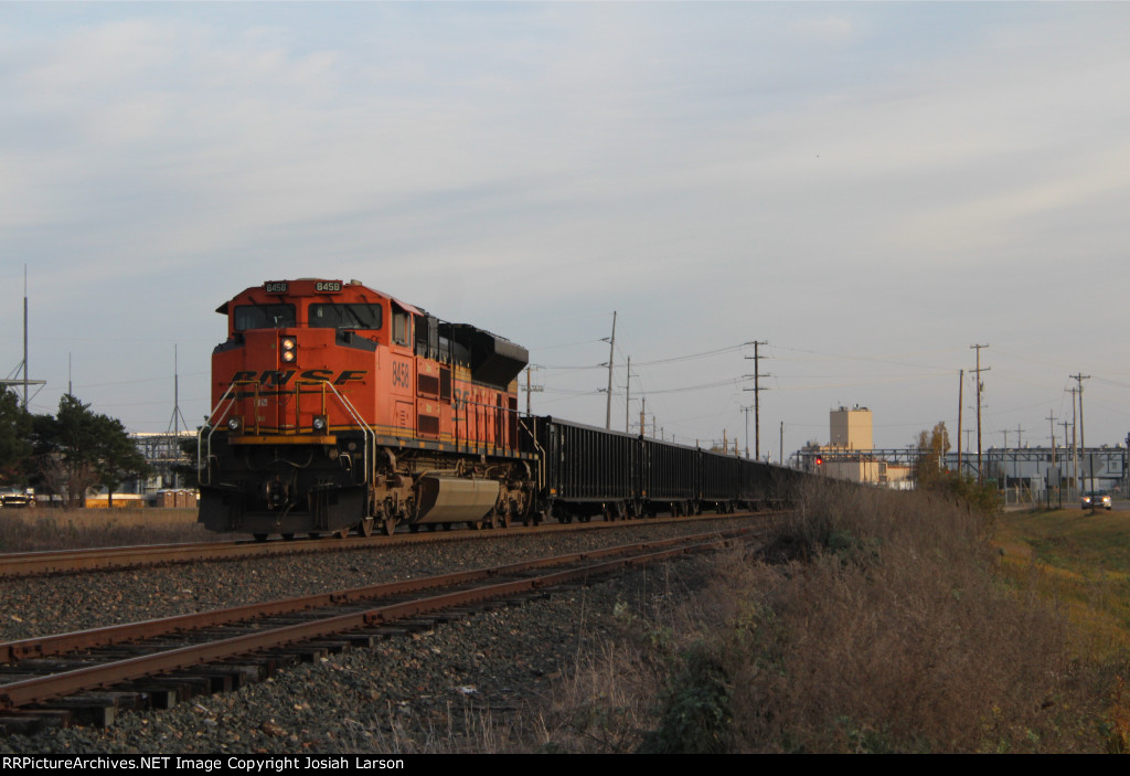 BNSF 8458